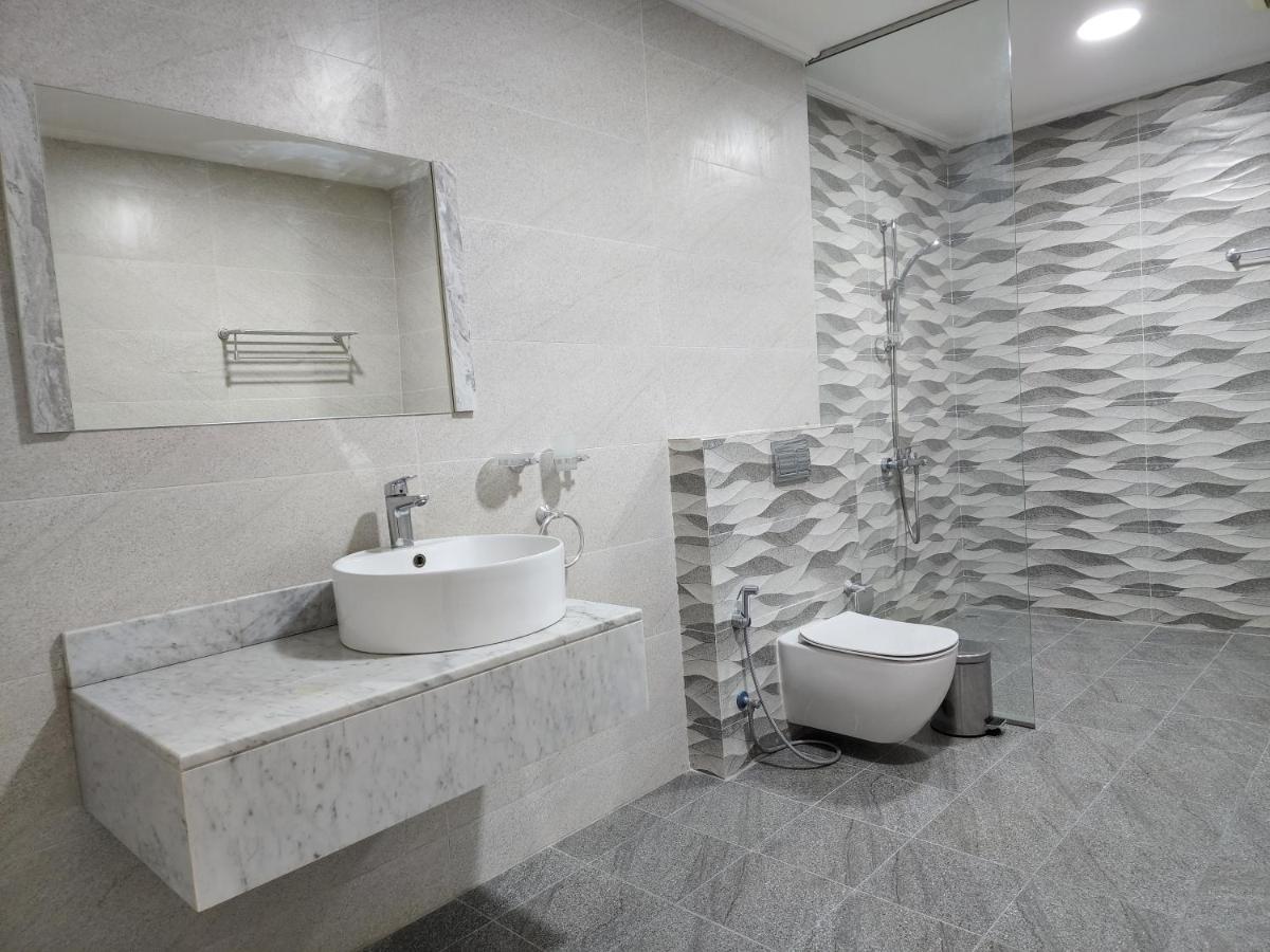 Imperial Suites Hotel Manama Exterior photo
