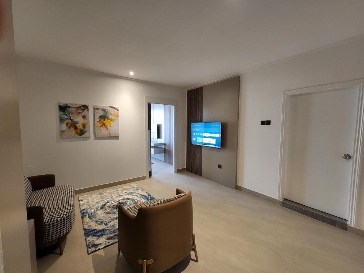 Imperial Suites Hotel Manama Exterior photo