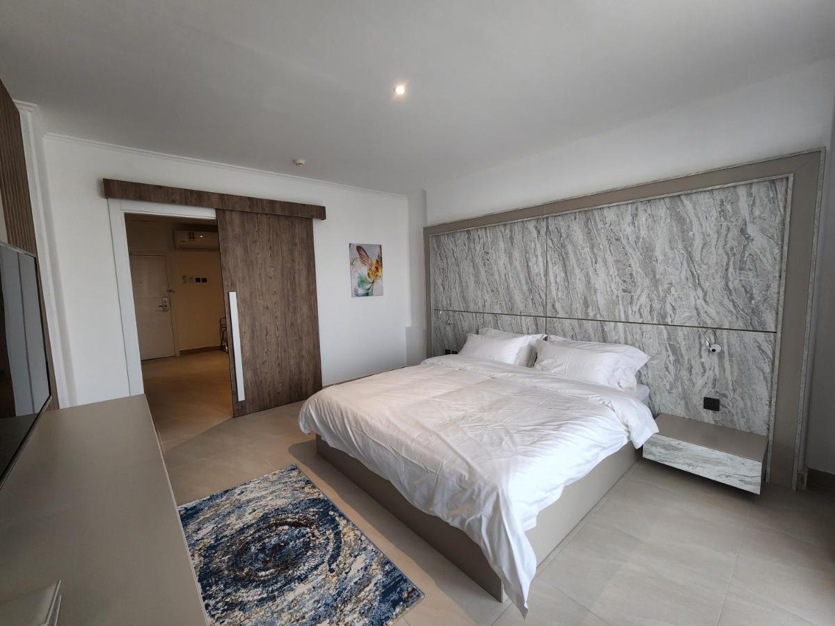 Imperial Suites Hotel Manama Exterior photo