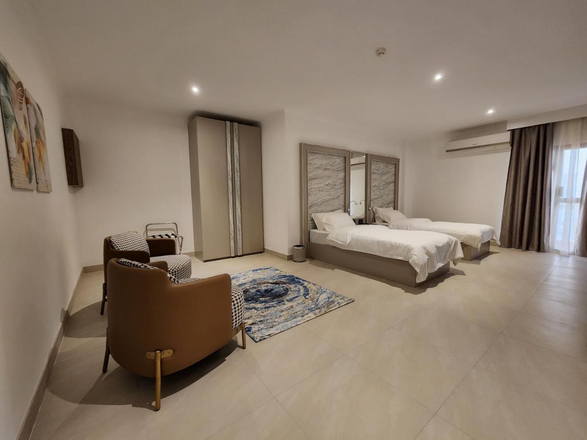 Imperial Suites Hotel Manama Exterior photo