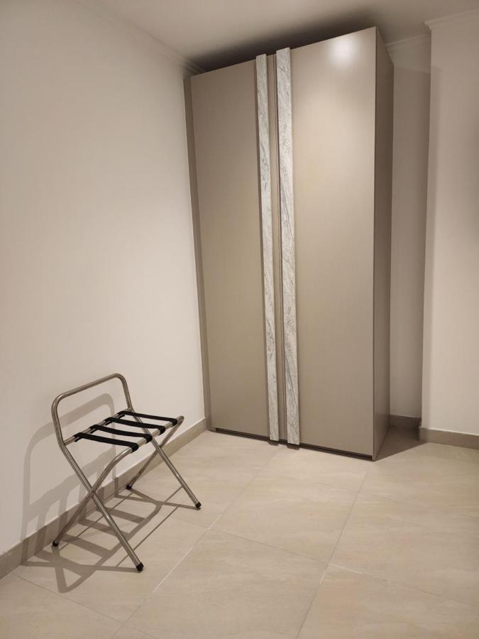 Imperial Suites Hotel Manama Exterior photo