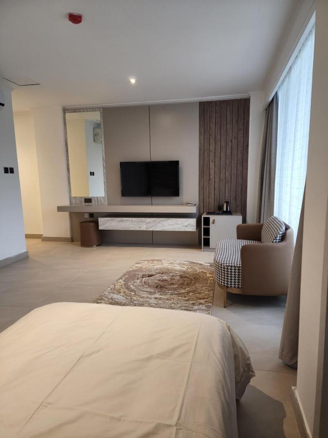 Imperial Suites Hotel Manama Exterior photo