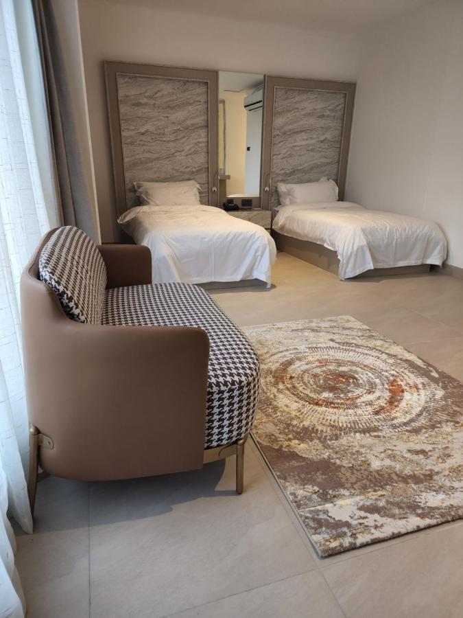 Imperial Suites Hotel Manama Exterior photo