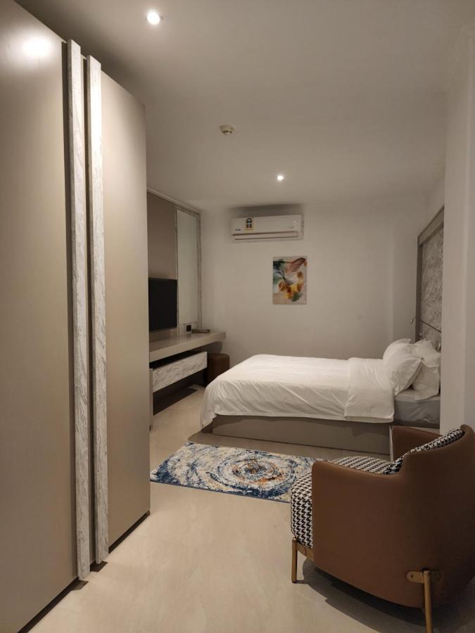Imperial Suites Hotel Manama Exterior photo