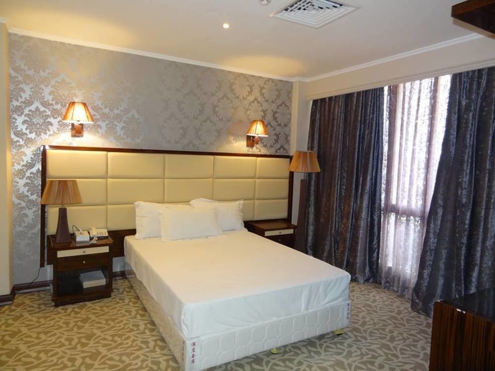 Imperial Suites Hotel Manama Exterior photo