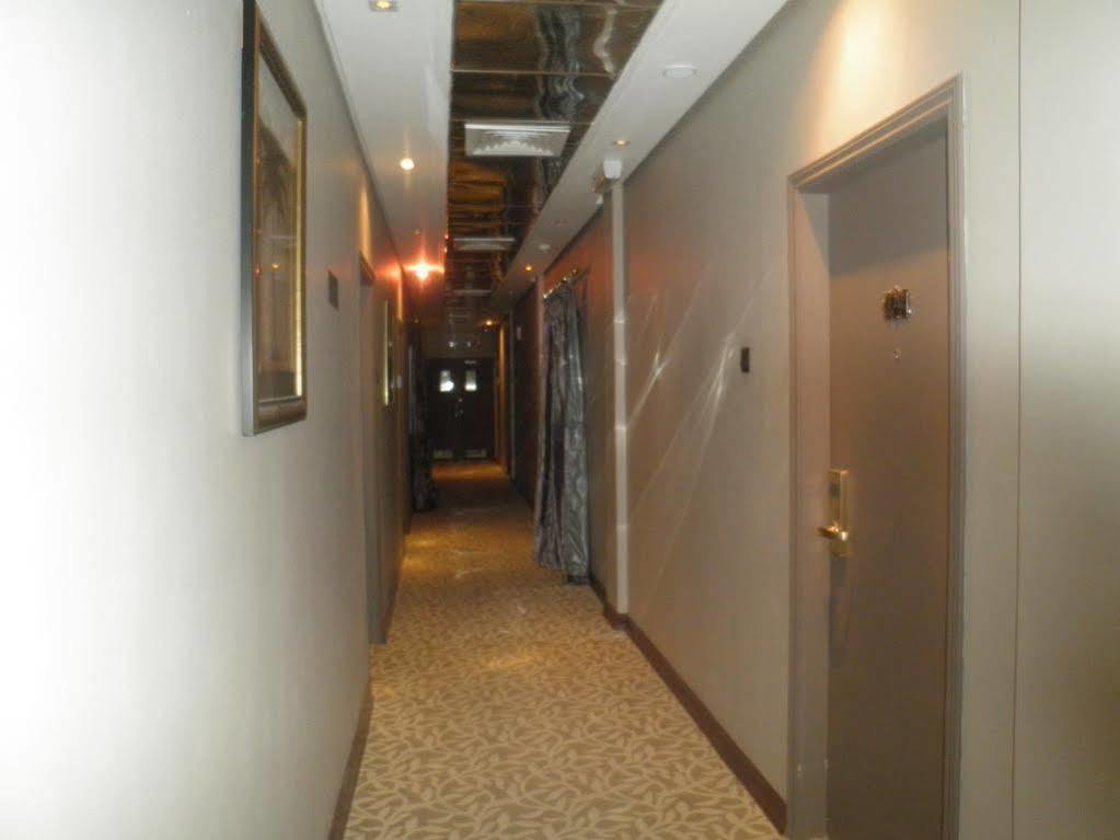Imperial Suites Hotel Manama Exterior photo