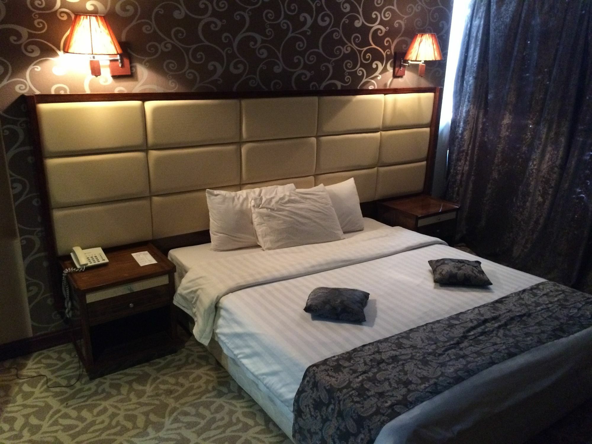 Imperial Suites Hotel Manama Exterior photo